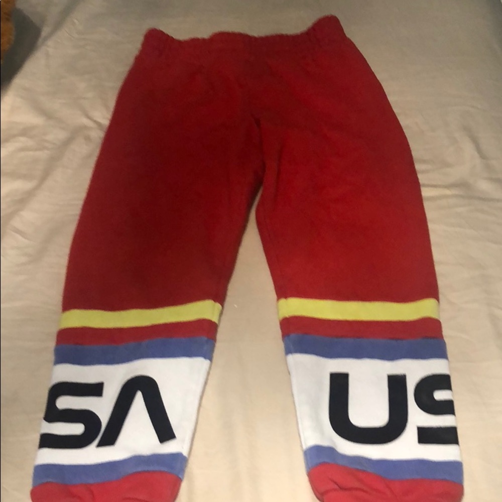Usa sweats